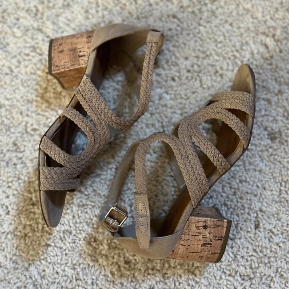 Indigo Rd. Block Heels - Picture 3 of 3